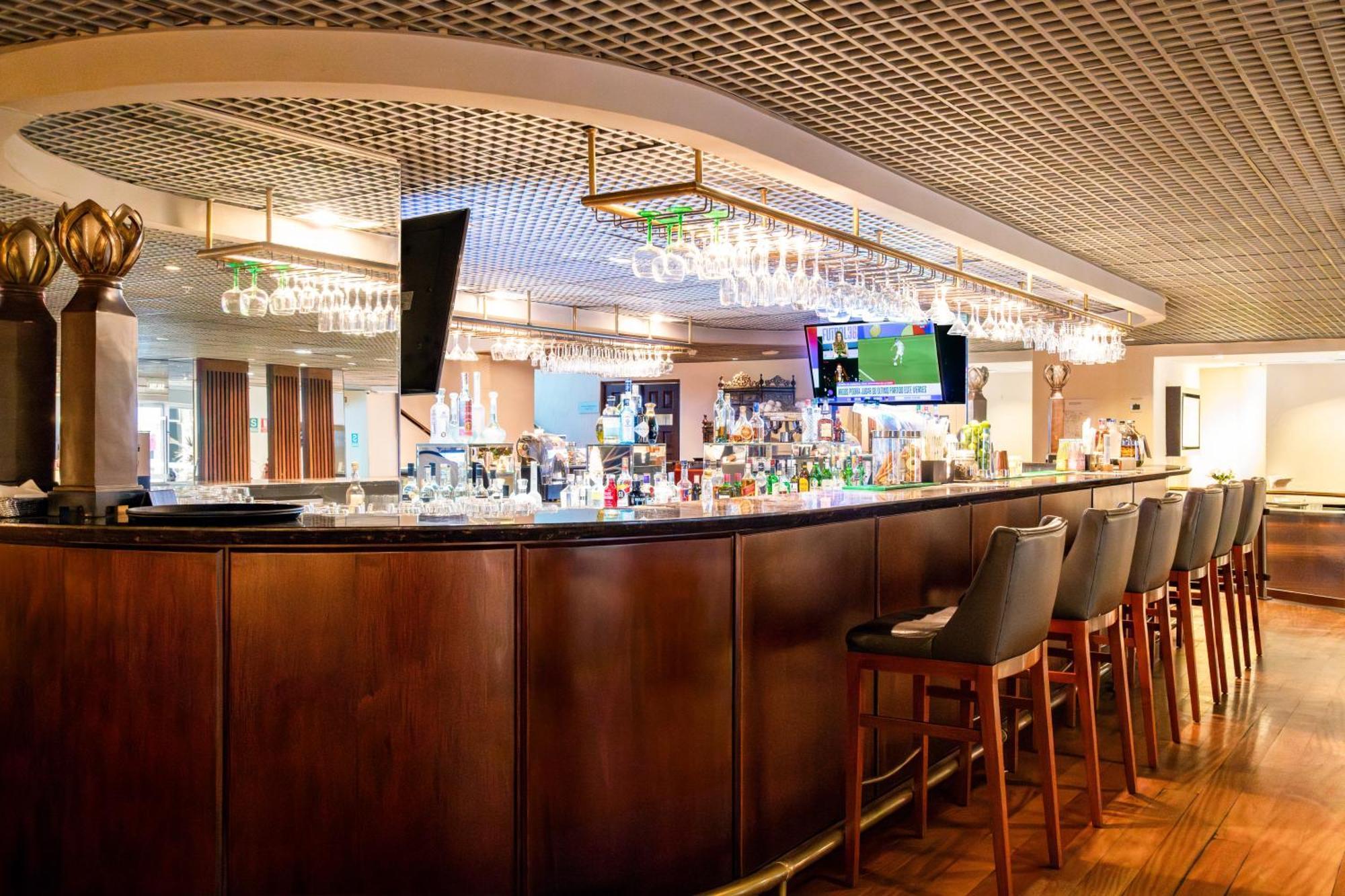 Casa Andina Premium Miraflores Ліма Екстер'єр фото The bar at the 1905 Restaurant